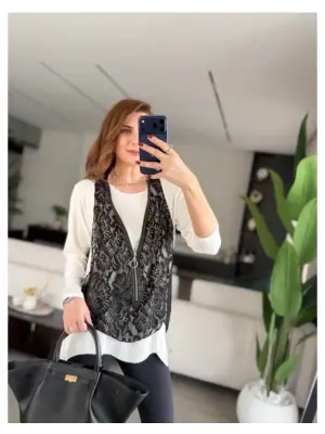 Kadın Uzun Kollu Asimetrik Kesim Bluz Ve Dantel Güpür Transparan Detay Fermuarlı Yelek Ikili Takım