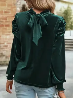 Kadın Uzun Kollu Balıkçı Yaka Damla Detaylı Kadife Bluz