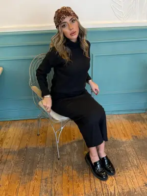 Kadın Balıkçı Yaka Uzun Kollu Bluz Etek Takım