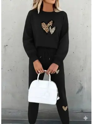 Kadın Uzun Kollu Bisiklet Yaka Kalp Desenli şardonlu üç Iplik Bluz Ve Pantolon Ikili Takım