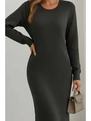 Kadın Uzun Kollu Bisiklet Yaka Yırtmaç Detay Triko Midi Boy Elbise