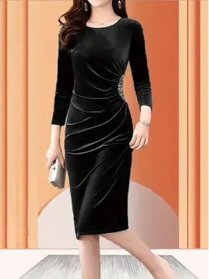 Kadın Uzun Kollu Bot Yaka Yanı Taş Detaylı Midi Kadife Elbise