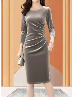 Kadın Uzun Kollu Bot Yaka Yanı Taş Detaylı Midi Kadife Elbise