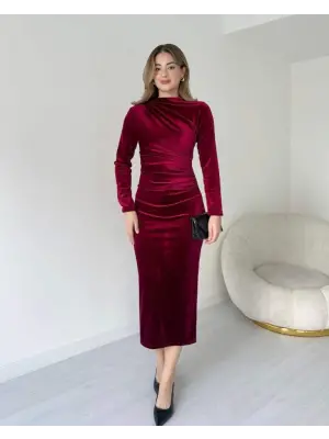 Kadın Uzun Kollu Büzgü Detay Kadife Kumaş Midi Boy Elbise