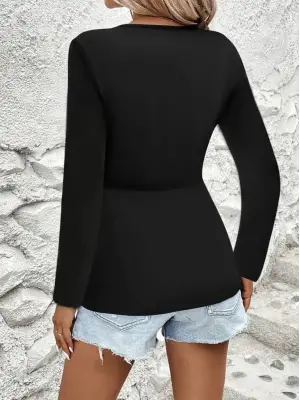 Kadın Uzun Kollu Dekolteli Sarmal Detaylı Viskon Bluz