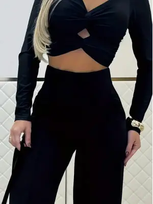 Kadın Uzun Kollu Göğüs Dekolteli Ithal Krep Bluz Ve Pantolon Ikili Takım
