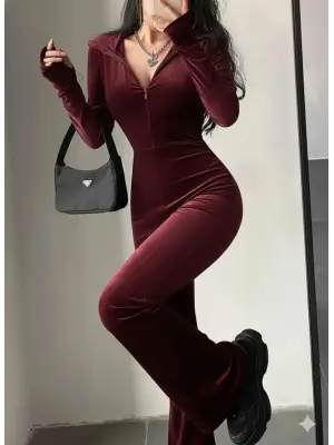 Kadın Uzun Kollu Kapşonlu Fermuarlı Kadife Tulum