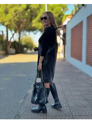 Kadın Uzun Kollu Kapüşon Ve Deri Detay Diz üstü Elbise