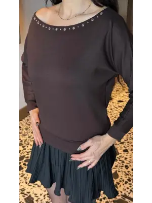 Kadın Uzun Kollu Kayık Yaka Kuş Gözü Detay Bluz