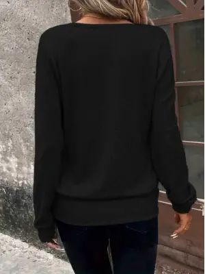 Kadın Uzun Kollu Kruvaze Yaka Kol Ve Etek Ucu Manşet Detay Yumoş Bluz