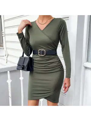 Şık Kadın Kruvaze Yaka Elbise