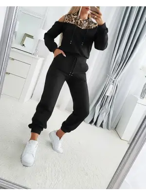 Kadın Uzun Kollu Omuzlardan Açık Leopar Desenli Kapşonlu Viskon Iki Iplik Bluz Ve Pantolon Ikili Takım