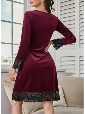 Kadın Uzun Kollu V Dantel Yakalı Mini Kadife Elbise