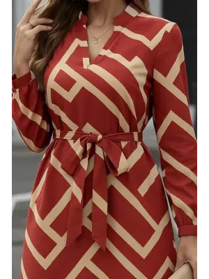 Kadın Uzun Kollu V Yakalı Desenli Belinde Kuşaklı Dalgıç Elbise