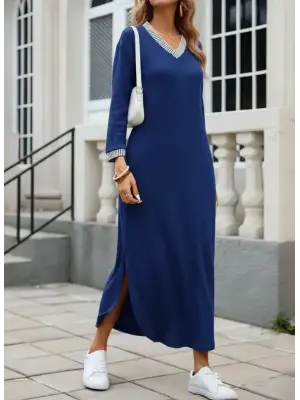 Şık V Yakalı Yanlardan Yırtmaçlı Kadın Elbise