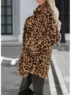 Kadın Uzun Kollu Yakalı Cepli Kısa Peluş Leopar Kaban