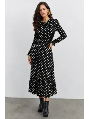 Kadın Uzun Kollu Yakası Bağcıklı Uzun Puantiyeli Krep Maxi Elbise