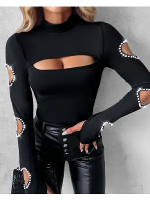 Kadın Uzun Kollu Yarı Balıkçı Yaka Pencere Detaylı Kolları Kalp Desen Taşlı Viskon Bluz