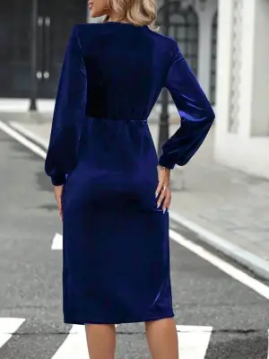 Omarı Kadın Yırtmaçlı Kadife Elbise