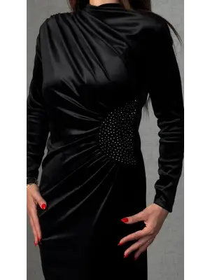 Kadınbalıkçı Yaka Büzgü Ve Taş Işleme Detay Maxi Boy Kadife Elbise