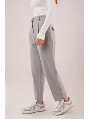 Kapama Cep Detaylı Gri Pantolon