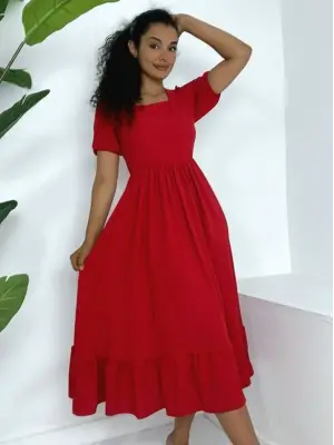 Omarı Kırmızı Kare Yaka Elbise