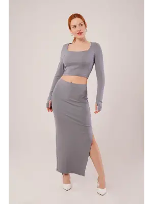 Omarı Gri İkili Takım Yırtmaç Detaylı Etek
