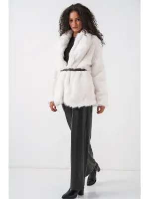 Kemerli Oversize Kürklü Kaban 9156 - Beyaz
