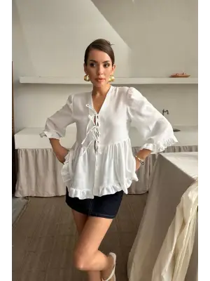 Omarı Fırfır Detaylı Beyaz Keten Bluz Önden Bağlamalı
