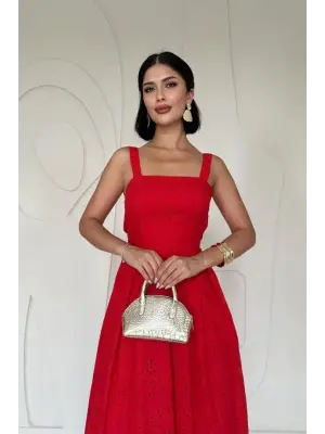 Kırmızı Askılı Aparatlı Brode Elbise