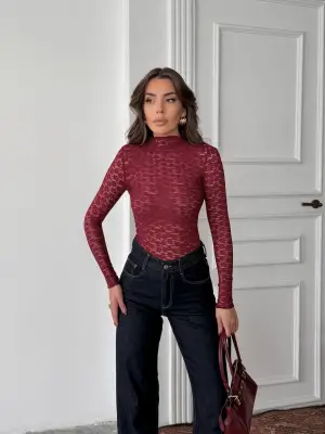 Göz Alıcı Dantel Detay Body