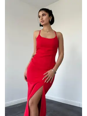 Kırmızı Sırt Dekolteli Elbise