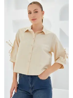 Kol Detaylı Bej Crop Gömlek 20246