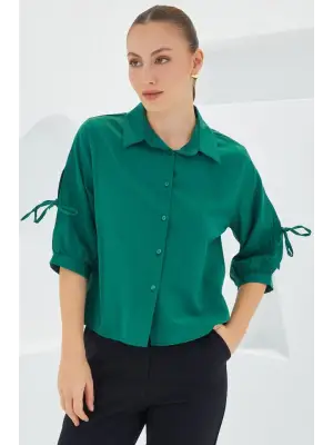 Kol Detaylı Zümrüt Yeşili Crop Gömlek 20246