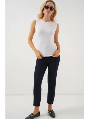 Beyaz Kolsuz Body Kadın Giyim