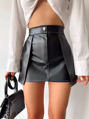 Siyah Kontrast Deri Etek - Trendy ve Şık Moda Önerisi