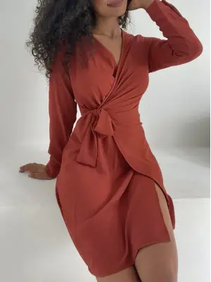 Kruvaze Yaka Bağlamalı Fırfırlı Ayrobin Elbise  -Kiremit