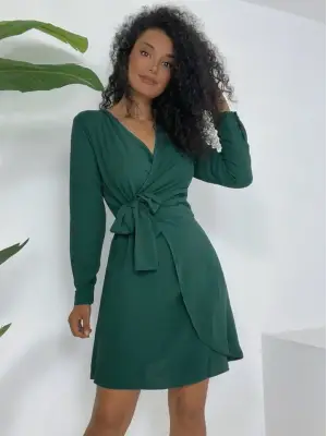Kruvaze Yaka Bağlamalı Fırfırlı Ayrobin Elbise   -Zümrüt