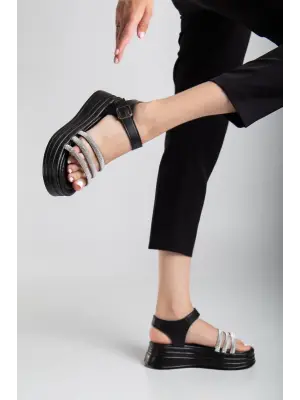 Lalen Siyah Kemerli Sandalet