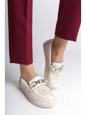 Çiçek Desenli Beyaz Bayan Babet Ayakkabı