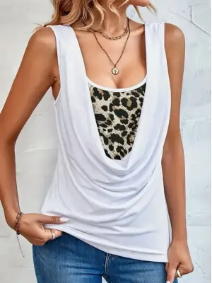 Omarı Leopar Detaylı Kolsuz Kadın Bluz