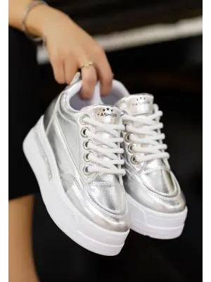 Lulu Gümüş Rugan Bağcıklı Spor Ayakkabı