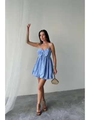 Mavi Önü Fiyonklu Askılı Elbise