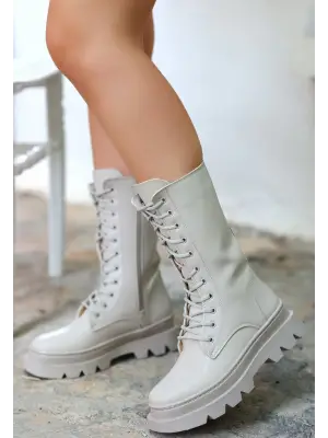 Omarı Şık ve Rahat Bej Cilt Bağcıklı Postal