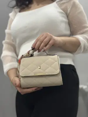 Omarı Zarif Bej Renkli Deri Çanta