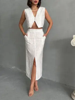 Omarı Tatlılık Dolu Çilek Desenli Etek Yelek Seti