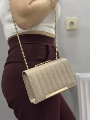 Omarı Yumuşak Dokulu Vizon Renkli Cilt Çanta