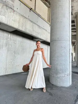 Omarı Şıklığıyla göz kamaştıran dantelli elbise