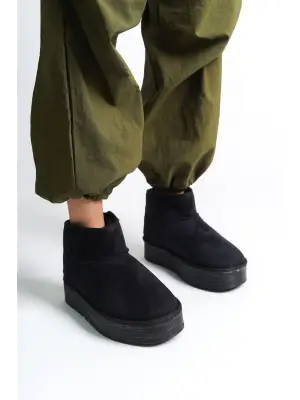 Omarı Siyah Kürklü Düz Taban Suede Bayan Bot - Günlük Şık Stil