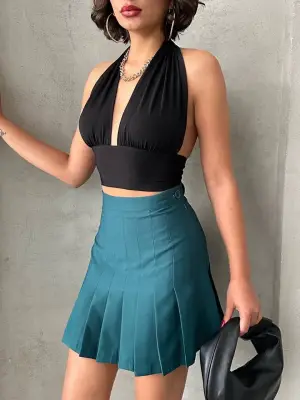 Omarı Yeşil Pileli Düğmeli Etek - Şık ve Rahat Stil İçin!